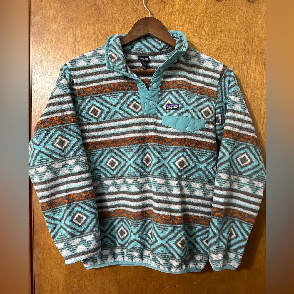 Patagonia Synchilla Lightweight Snap-T Pullover in Aztec Blue
